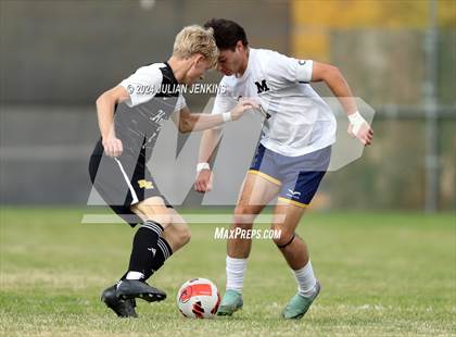 Thumbnail 3 in Meridian vs. Bishop Kelly photogallery.