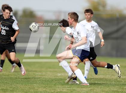 Thumbnail 3 in Meridian vs. Bishop Kelly photogallery.