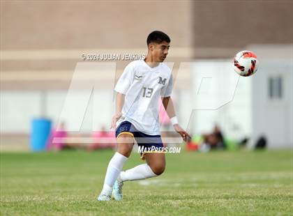 Thumbnail 2 in Meridian vs. Bishop Kelly photogallery.