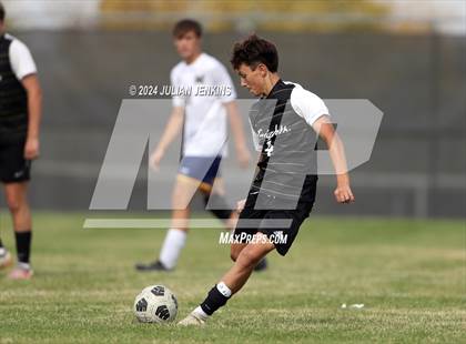 Thumbnail 2 in Meridian vs. Bishop Kelly photogallery.
