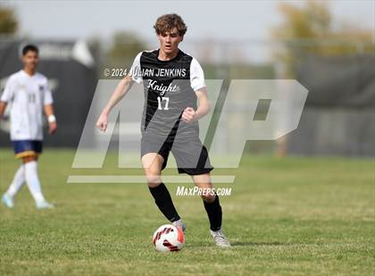 Thumbnail 2 in Meridian vs. Bishop Kelly photogallery.