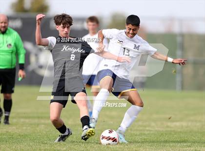 Thumbnail 2 in Meridian vs. Bishop Kelly photogallery.