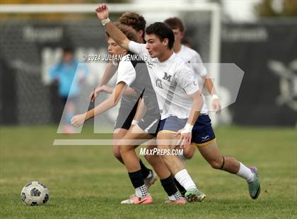 Thumbnail 2 in Meridian vs. Bishop Kelly photogallery.