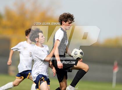 Thumbnail 2 in Meridian vs. Bishop Kelly photogallery.