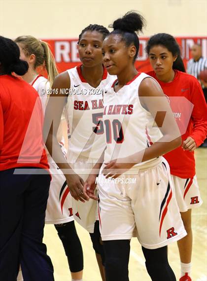 Thumbnail 2 in Fairfax vs. Redondo Union (Battle of the Beach) photogallery.