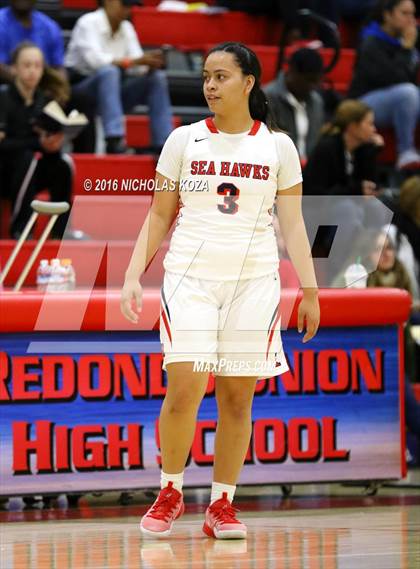 Thumbnail 2 in Fairfax vs. Redondo Union (Battle of the Beach) photogallery.