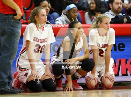 Thumbnail 2 in Fairfax vs. Redondo Union (Battle of the Beach) photogallery.