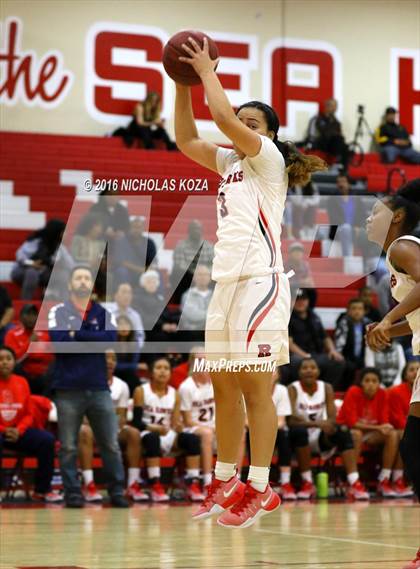 Thumbnail 2 in Fairfax vs. Redondo Union (Battle of the Beach) photogallery.