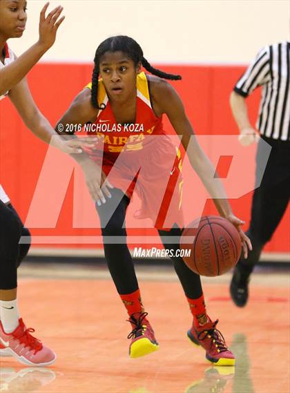 Thumbnail 3 in Fairfax vs. Redondo Union (Battle of the Beach) photogallery.
