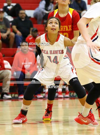Thumbnail 2 in Fairfax vs. Redondo Union (Battle of the Beach) photogallery.