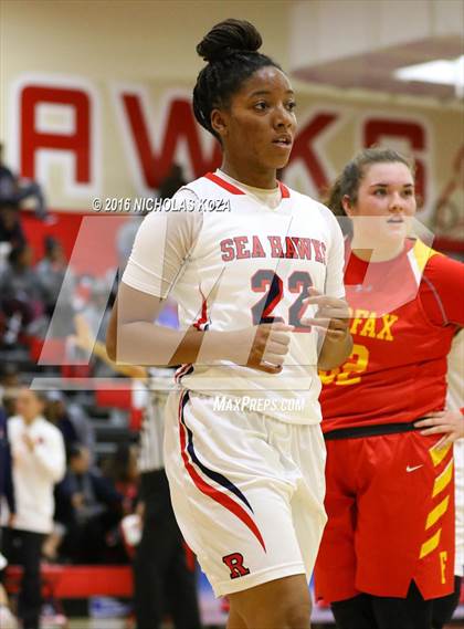 Thumbnail 1 in Fairfax vs. Redondo Union (Battle of the Beach) photogallery.