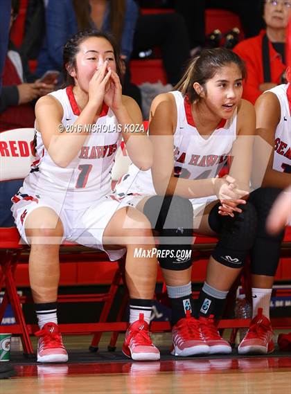 Thumbnail 1 in Fairfax vs. Redondo Union (Battle of the Beach) photogallery.