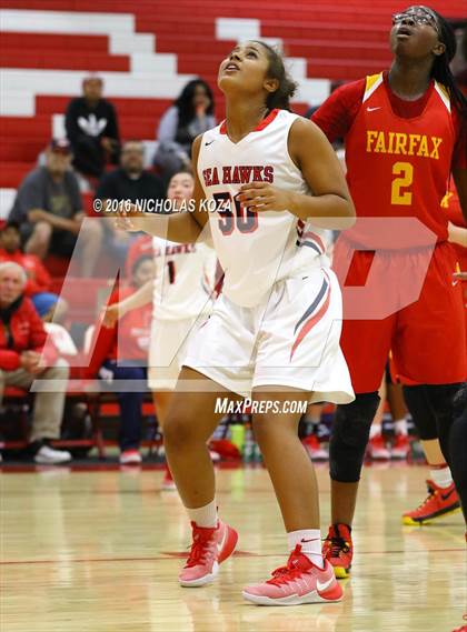 Thumbnail 1 in Fairfax vs. Redondo Union (Battle of the Beach) photogallery.