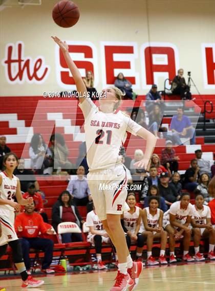 Thumbnail 1 in Fairfax vs. Redondo Union (Battle of the Beach) photogallery.