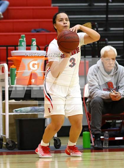 Thumbnail 2 in Fairfax vs. Redondo Union (Battle of the Beach) photogallery.