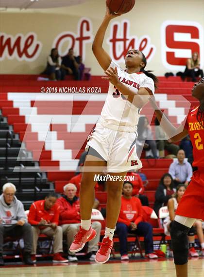 Thumbnail 1 in Fairfax vs. Redondo Union (Battle of the Beach) photogallery.