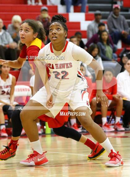 Thumbnail 3 in Fairfax vs. Redondo Union (Battle of the Beach) photogallery.