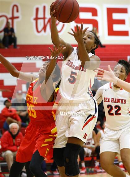 Thumbnail 1 in Fairfax vs. Redondo Union (Battle of the Beach) photogallery.