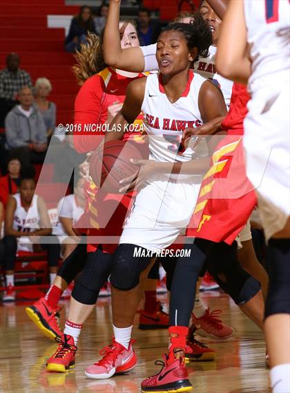 Thumbnail 3 in Fairfax vs. Redondo Union (Battle of the Beach) photogallery.