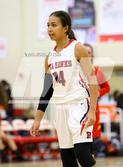 Thumbnail 1 in Fairfax vs. Redondo Union (Battle of the Beach) photogallery.