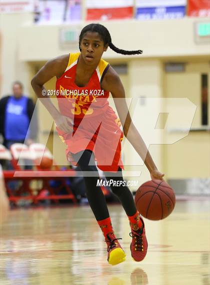 Thumbnail 3 in Fairfax vs. Redondo Union (Battle of the Beach) photogallery.