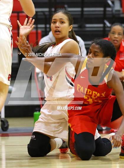 Thumbnail 1 in Fairfax vs. Redondo Union (Battle of the Beach) photogallery.