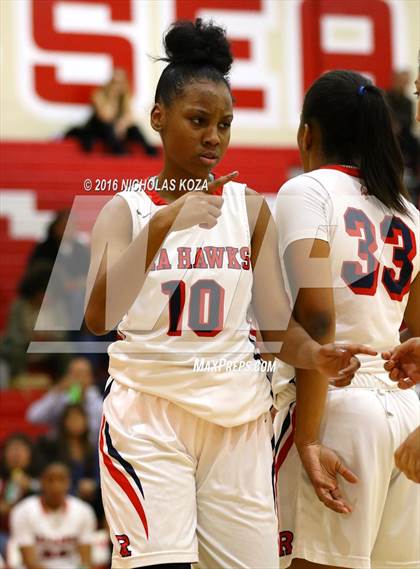 Thumbnail 2 in Fairfax vs. Redondo Union (Battle of the Beach) photogallery.
