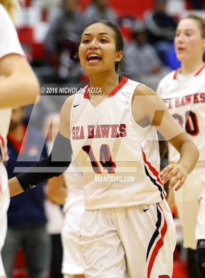 Thumbnail 1 in Fairfax vs. Redondo Union (Battle of the Beach) photogallery.