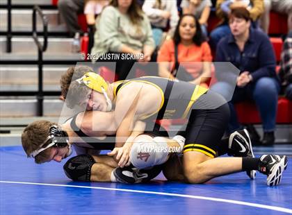 Thumbnail 3 in Avon @ Plainfield photogallery.