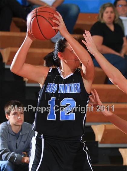 Thumbnail 2 in Anderson County vs Cumberland Gap (Kroger Thanksgiving Classic) photogallery.