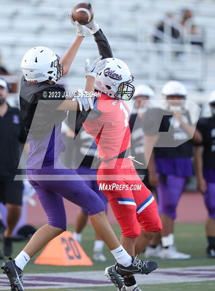 Thumbnail 2 in Hillsdale vs Richmond @ Sequoia (3-way scrimmage) photogallery.