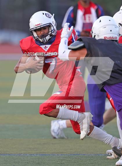 Thumbnail 1 in Hillsdale vs Richmond @ Sequoia (3-way scrimmage) photogallery.