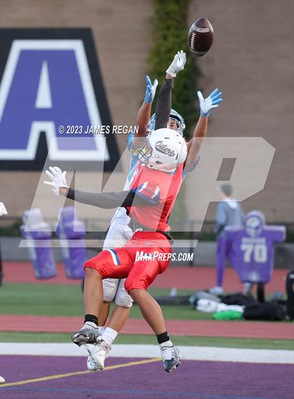 Thumbnail 3 in Hillsdale vs Richmond @ Sequoia (3-way scrimmage) photogallery.