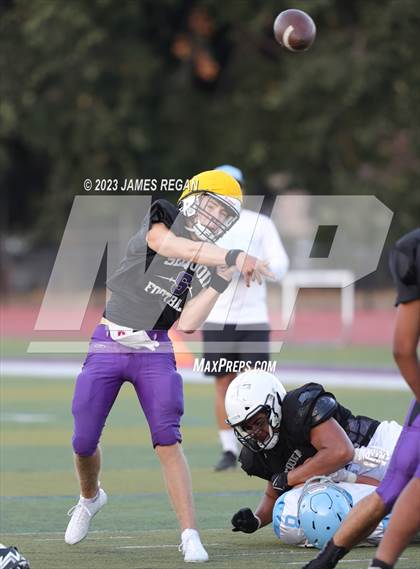 Thumbnail 2 in Hillsdale vs Richmond @ Sequoia (3-way scrimmage) photogallery.
