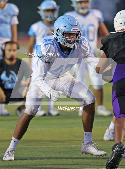 Thumbnail 3 in Hillsdale vs Richmond @ Sequoia (3-way scrimmage) photogallery.