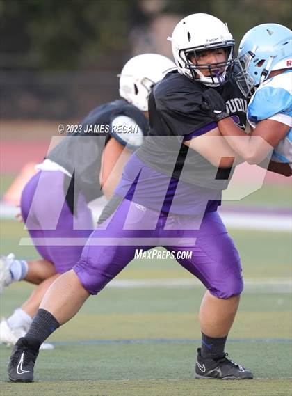 Thumbnail 1 in Hillsdale vs Richmond @ Sequoia (3-way scrimmage) photogallery.