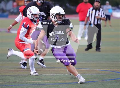 Thumbnail 3 in Hillsdale vs Richmond @ Sequoia (3-way scrimmage) photogallery.