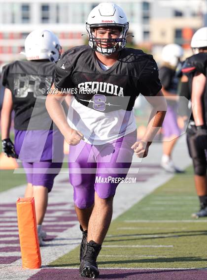 Thumbnail 2 in Hillsdale vs Richmond @ Sequoia (3-way scrimmage) photogallery.