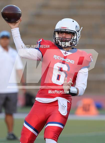 Thumbnail 2 in Hillsdale vs Richmond @ Sequoia (3-way scrimmage) photogallery.