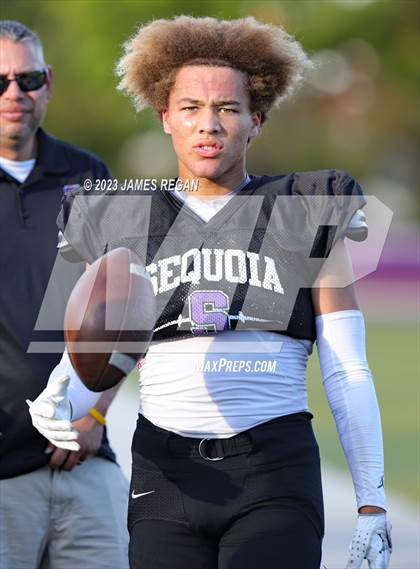 Thumbnail 3 in Hillsdale vs Richmond @ Sequoia (3-way scrimmage) photogallery.