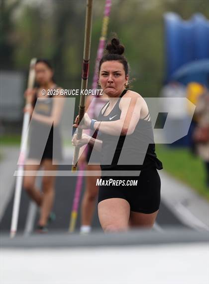 Thumbnail 1 in Paul H. Beck Memorial (Girls Relays) photogallery.