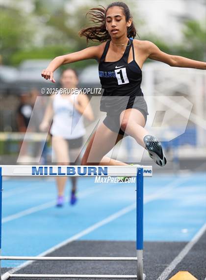 Thumbnail 2 in Paul H. Beck Memorial (Girls Relays) photogallery.
