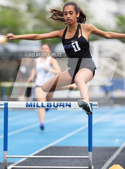 Thumbnail 3 in Paul H. Beck Memorial (Girls Relays) photogallery.