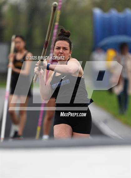 Thumbnail 2 in Paul H. Beck Memorial (Girls Relays) photogallery.