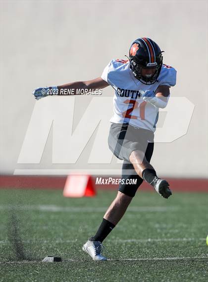 Thumbnail 3 in South Pasadena vs Hoover photogallery.