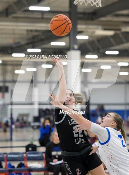 Thumbnail 1 in Coeur d'Alene vs. Liberty  (Nike Tournament of Champions) photogallery.