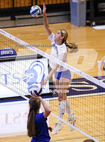 Thumbnail 3 in Cooper @ Episcopal photogallery.