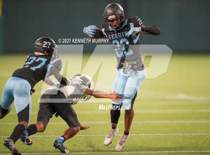 Thumbnail 3 in Seguin vs Wyatt (O.D.) photogallery.