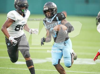Thumbnail 2 in Seguin vs Wyatt (O.D.) photogallery.