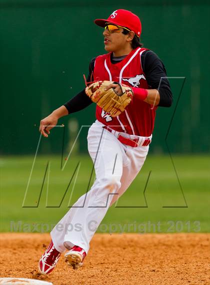 Thumbnail 3 in Alvin vs North Shore (Alvin Yellowjacket Tournament) photogallery.